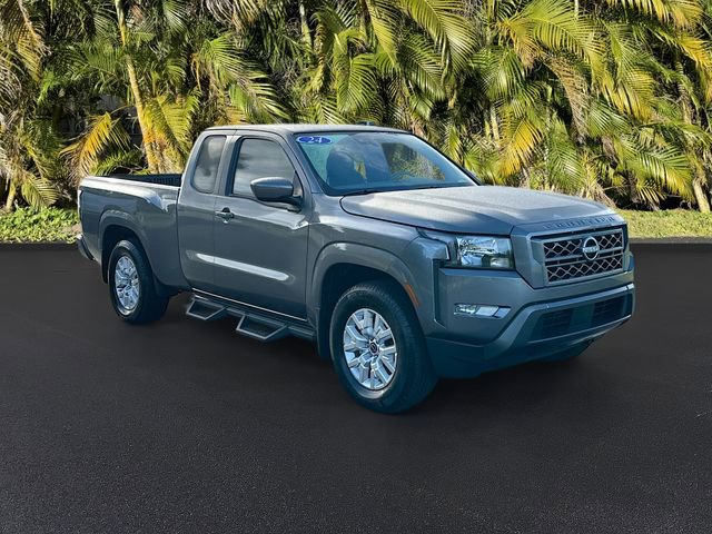 Used 2024 Nissan Frontier SV w/ SV Convenience Package image 2