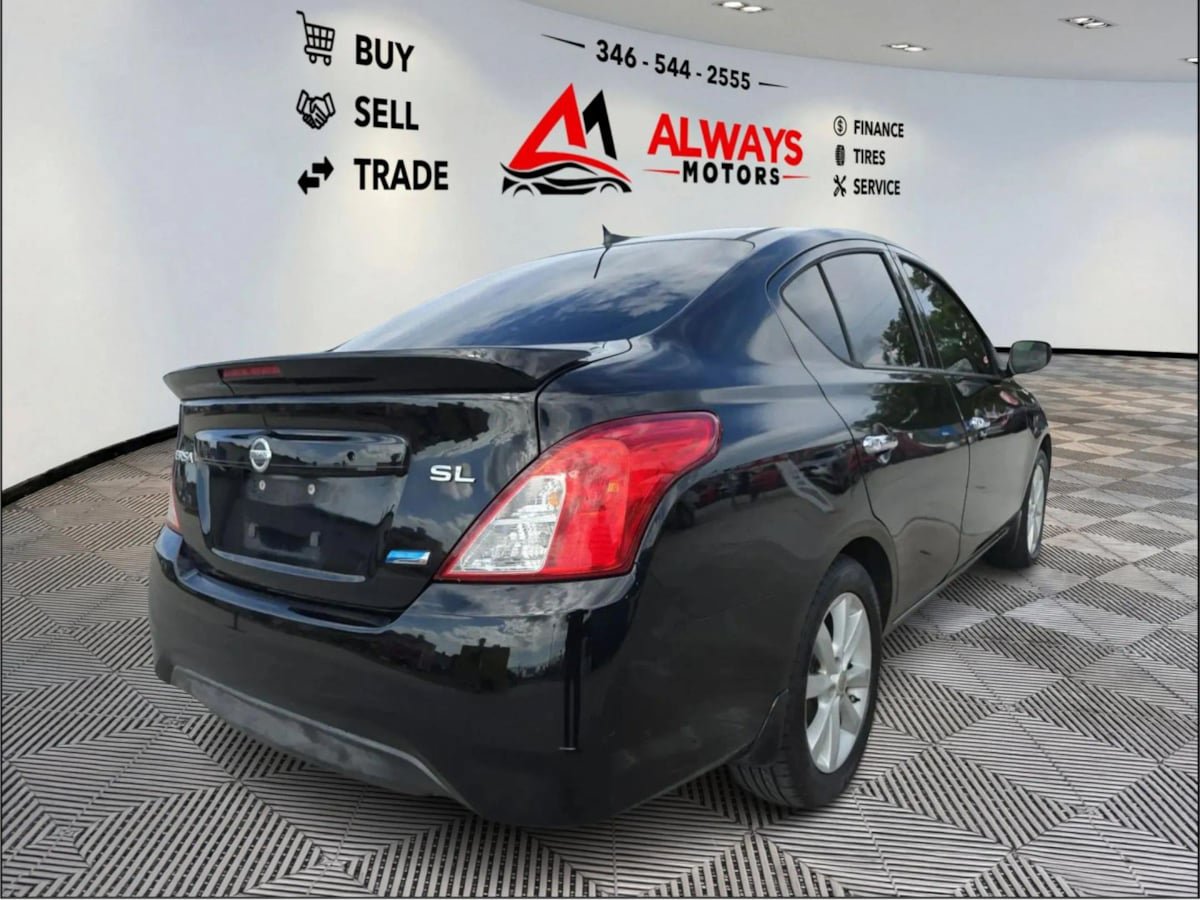 Used 2015 Nissan Versa w/ SL Tech Package FWD image 18