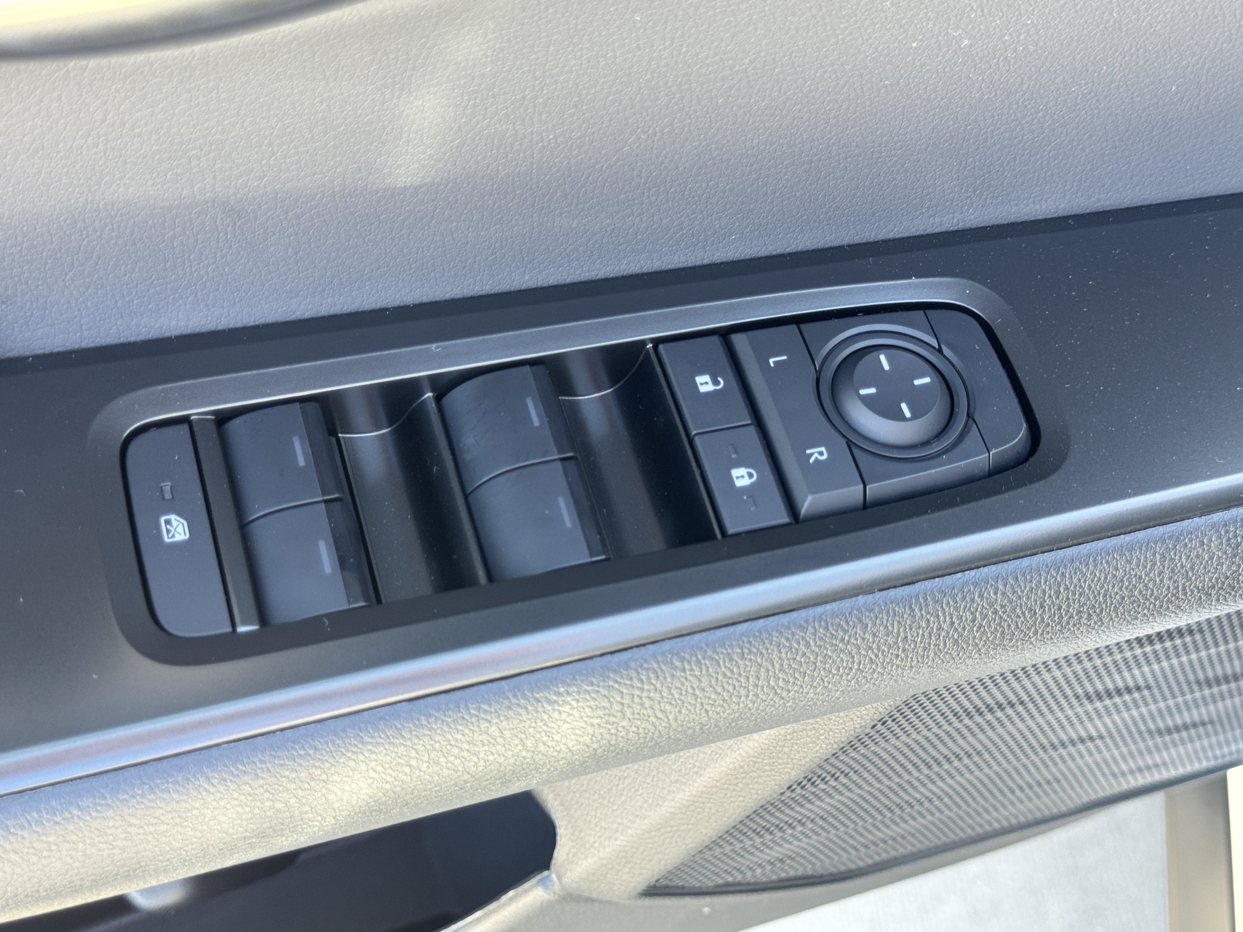 New 2026 Lexus UX 300h AWD image 20