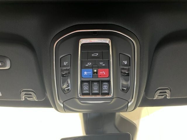 New 2026 Jeep Grand Wagoneer L Limited w/ Premium Group II AWD/4WD image 18