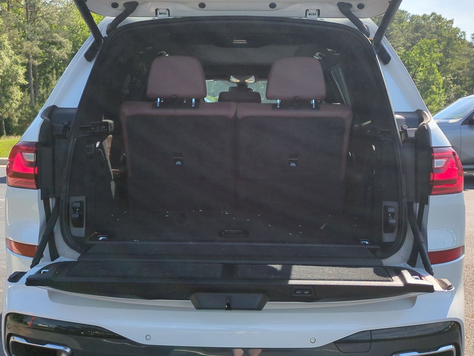 Used 2022 BMW X7 xDrive40i w/ M Sport Package AWD/4WD image 33