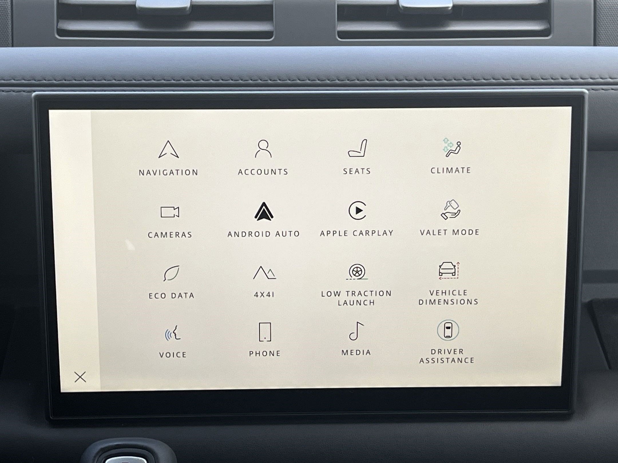 Used 2025 Land Rover Defender 110 S image 25