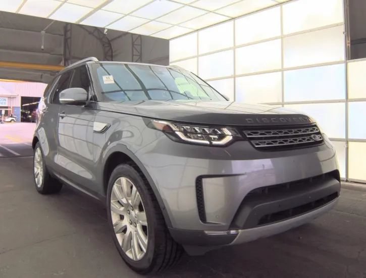 Used 2020 Land Rover Discovery HSE AWD/4WD image 2