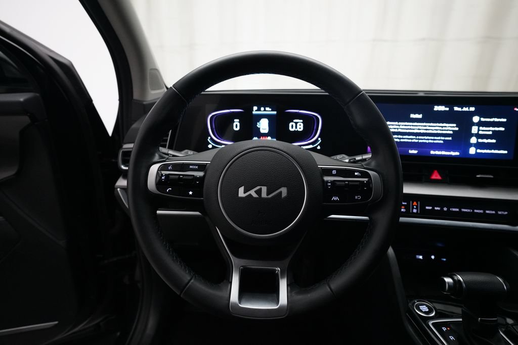 Used 2025 Kia Sportage EX AWD/4WD image 4