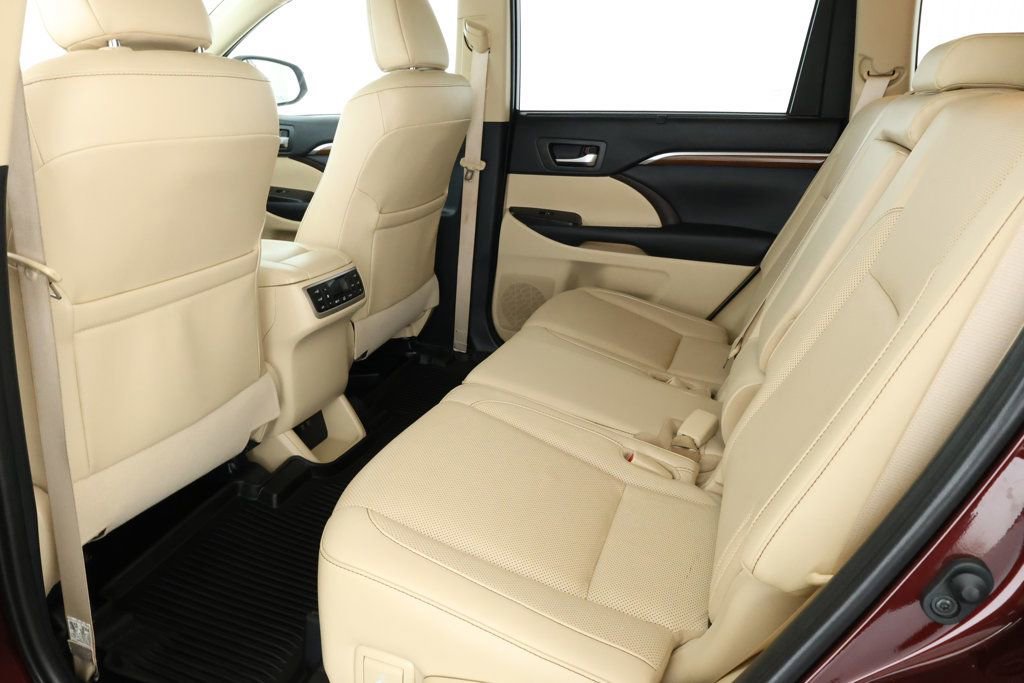 Used 2019 Toyota Highlander Limited Platinum image 21