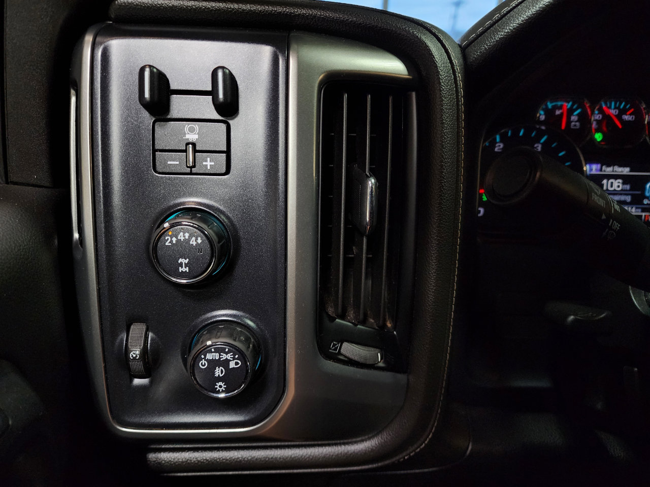 Used 2019 Chevrolet Silverado 2500 LTZ w/ Duramax Plus Package image 40
