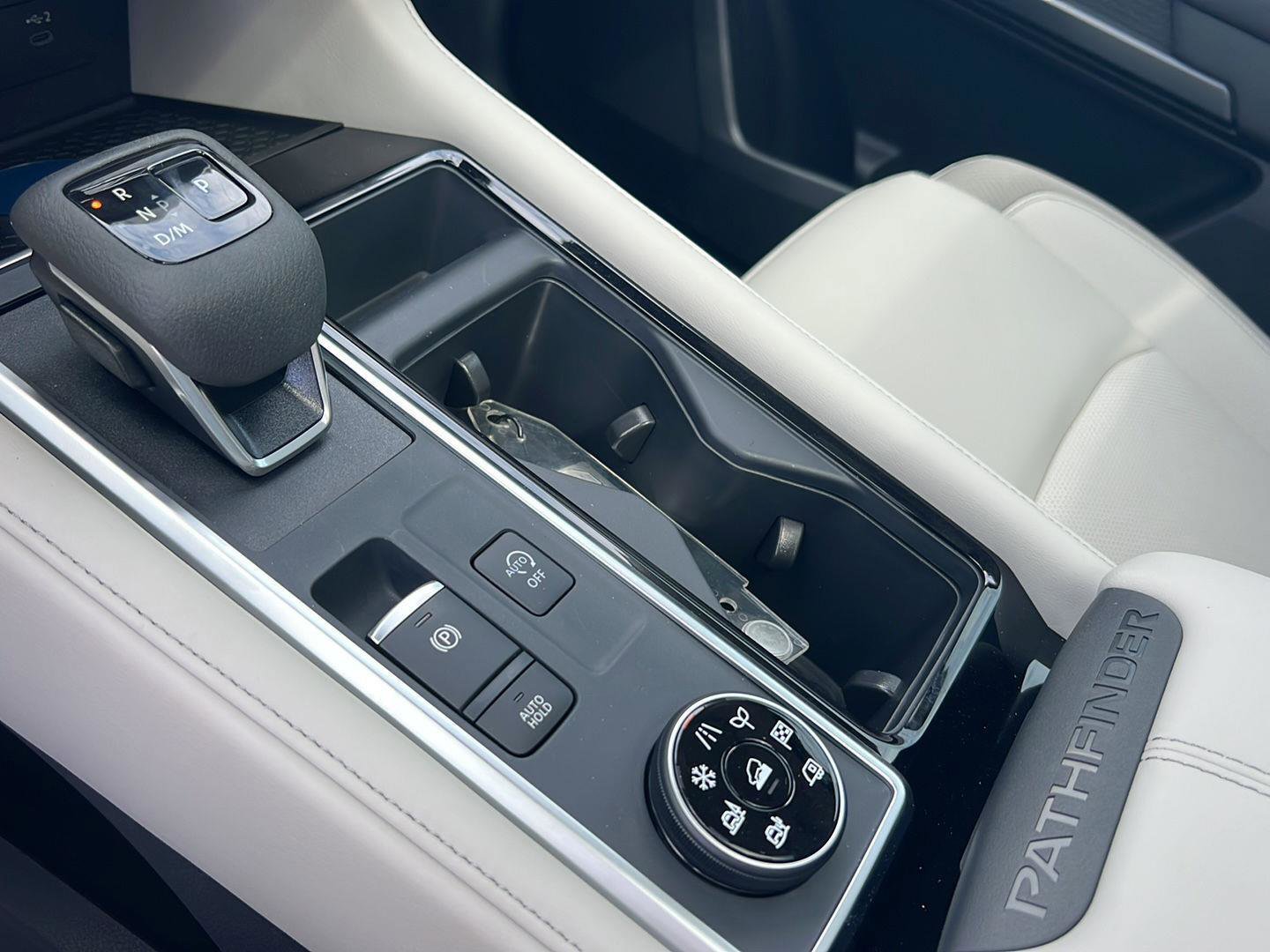 New 2026 Nissan Pathfinder SL w/ SL Premium Package image 31