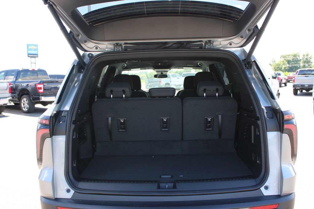 New 2026 Chevrolet Traverse LT w/ Midnight/Sport Edition FWD image 14