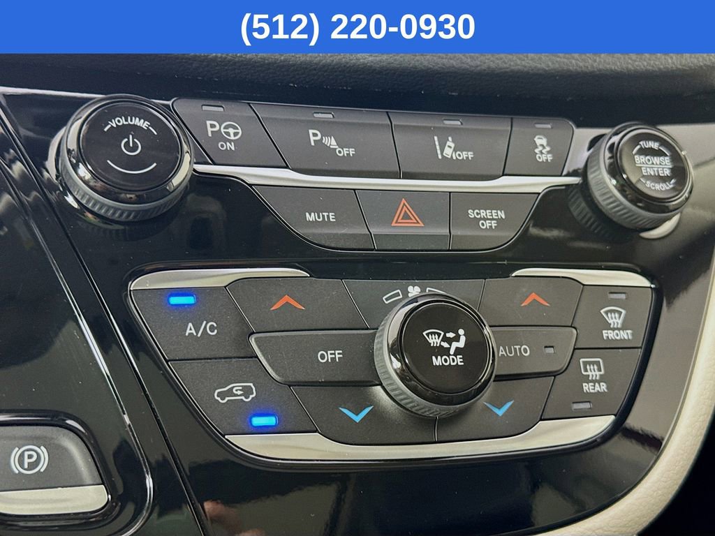 Used 2023 Chrysler Pacifica Limited image 20