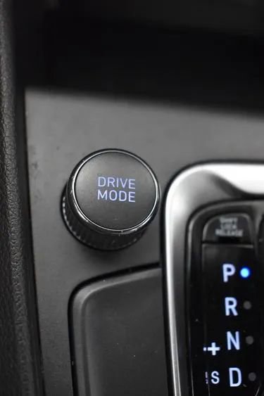 Used 2023 Hyundai Kona SEL AWD/4WD image 36