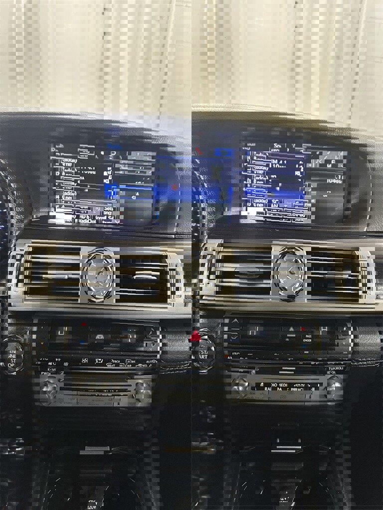 Used 2015 Lexus LS 460 L image 24