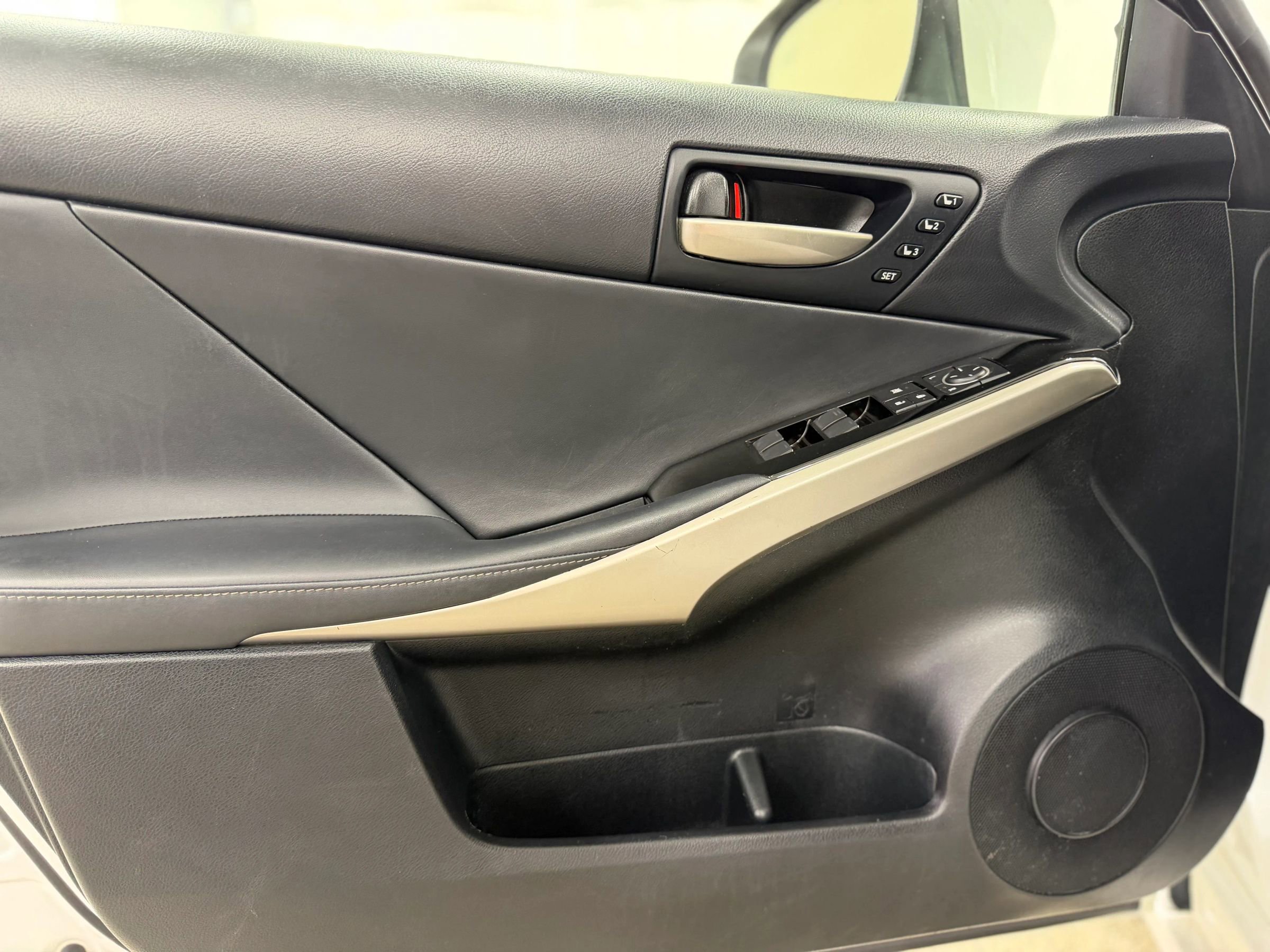 Used 2018 Lexus IS 300 AWD w/ Comfort Package image 11