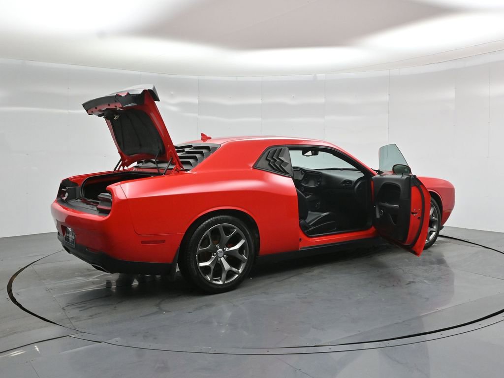 Used 2016 Dodge Challenger SXT Plus image 5