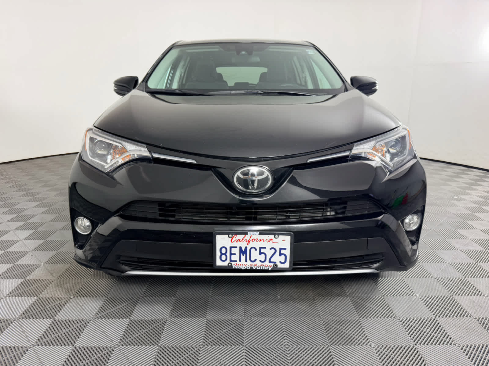 Used 2018 Toyota RAV4 XLE FWD image 8