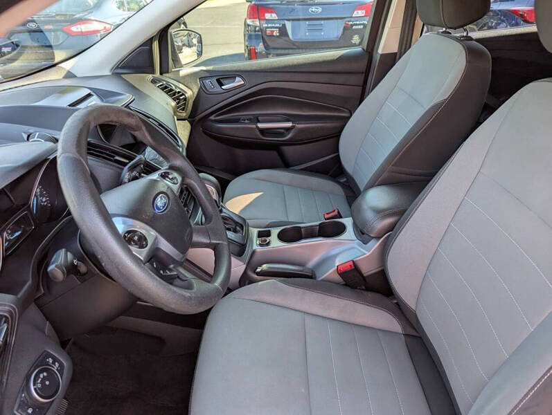 Used 2016 Ford Escape SE w/ Equipment Group 201A image 10