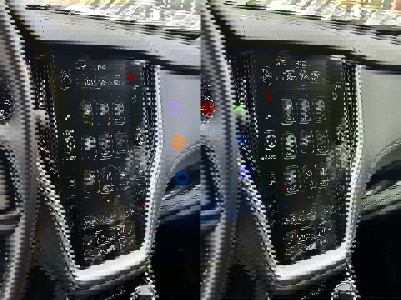 Used 2025 Subaru Outback Onyx Edition image 14