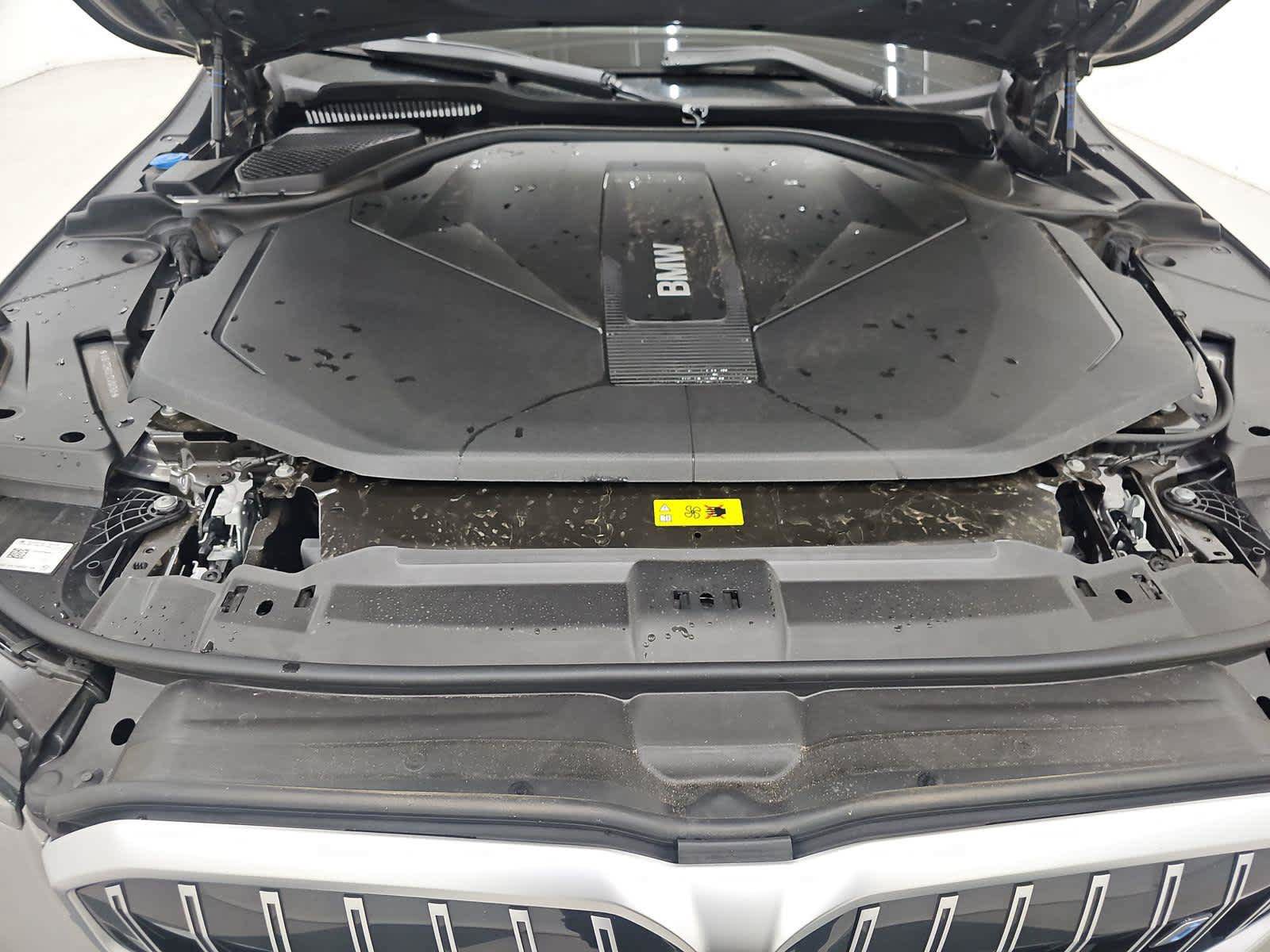 Used 2026 BMW i5 eDrive40 AWD/4WD image 11