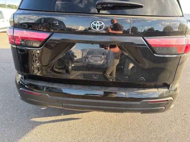 Used 2024 Toyota Sequoia SR5 w/ SR5 Premium Package AWD/4WD image 7