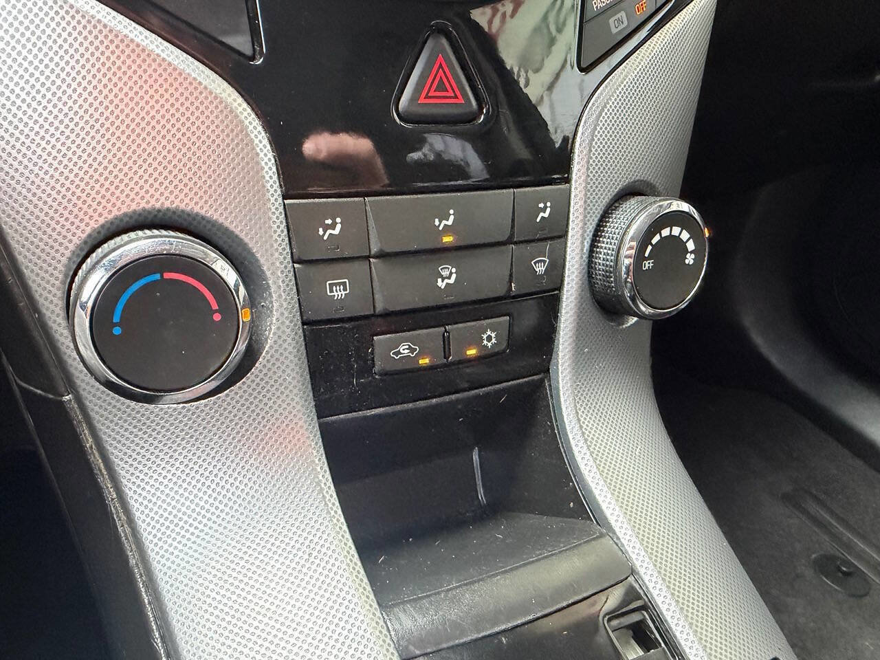 Used 2013 Chevrolet Cruze LT image 18