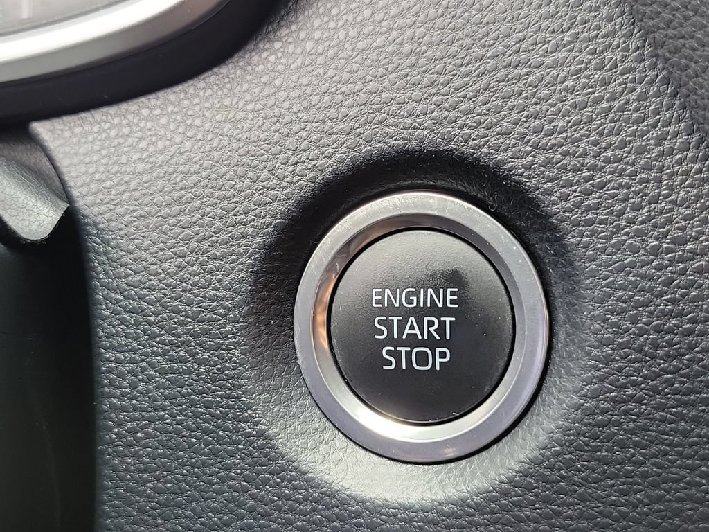 Used 2025 Toyota Corolla SE w/ SE Package FWD image 29