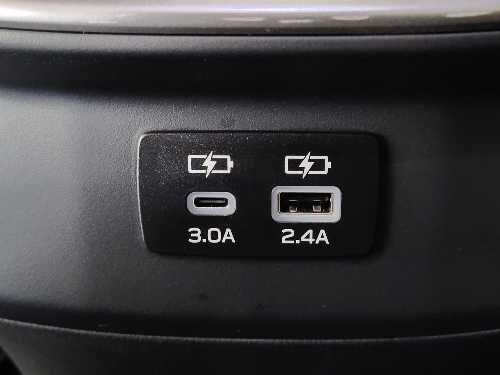 Used 2025 Subaru Outback Premium w/ Popular Package #1A AWD/4WD image 32