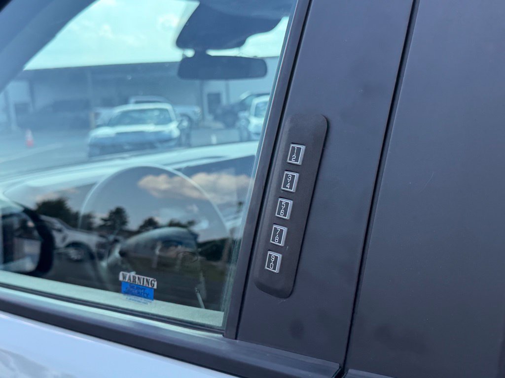 Used 2023 Ford Maverick XLT FWD image 11