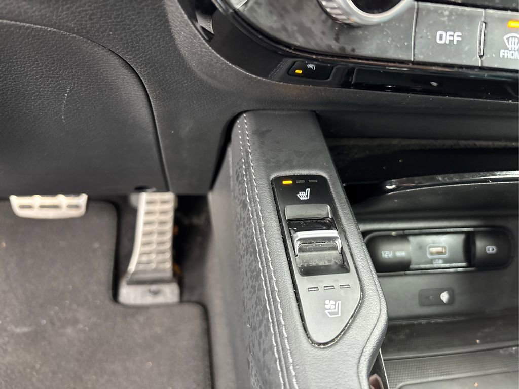 Certified 2021 Kia Telluride SX w/ SX Prestige Package image 36