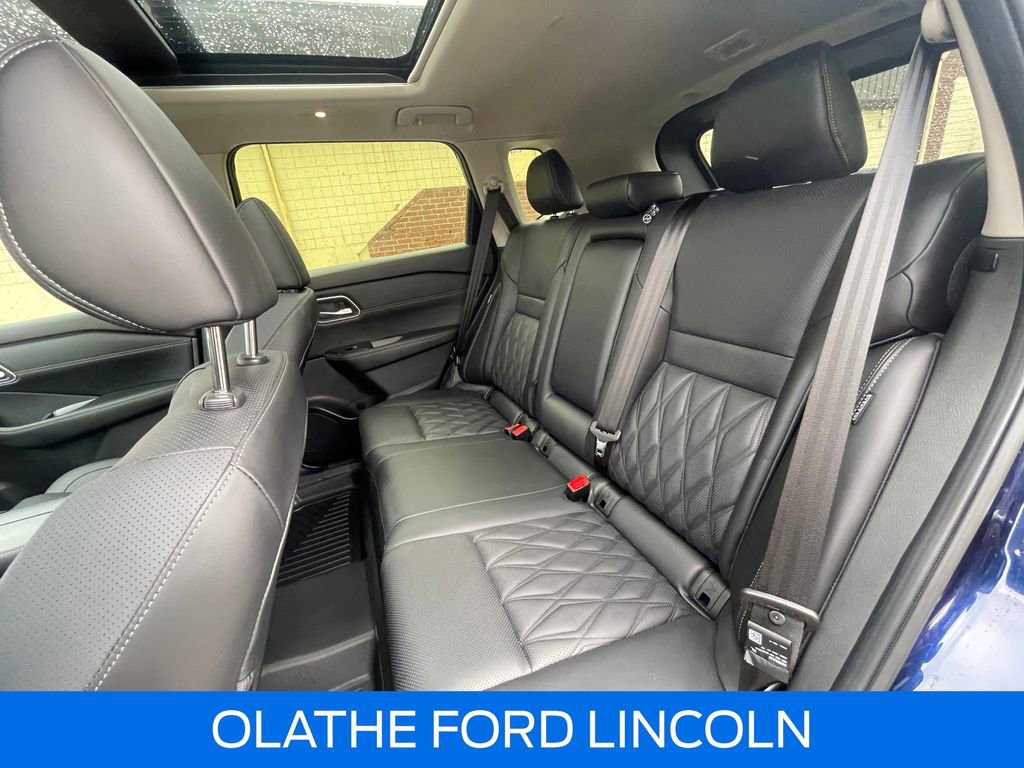 Used 2025 Nissan Rogue Platinum image 22
