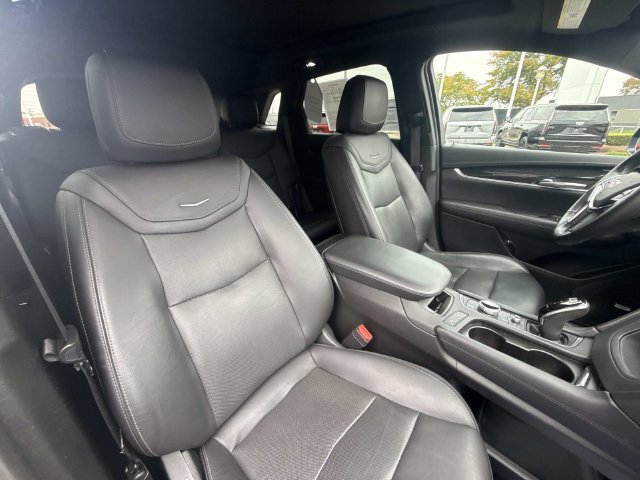 Used 2020 Cadillac XT5 Premium Luxury w/ LPO, Floor Liner Package AWD/4WD image 24