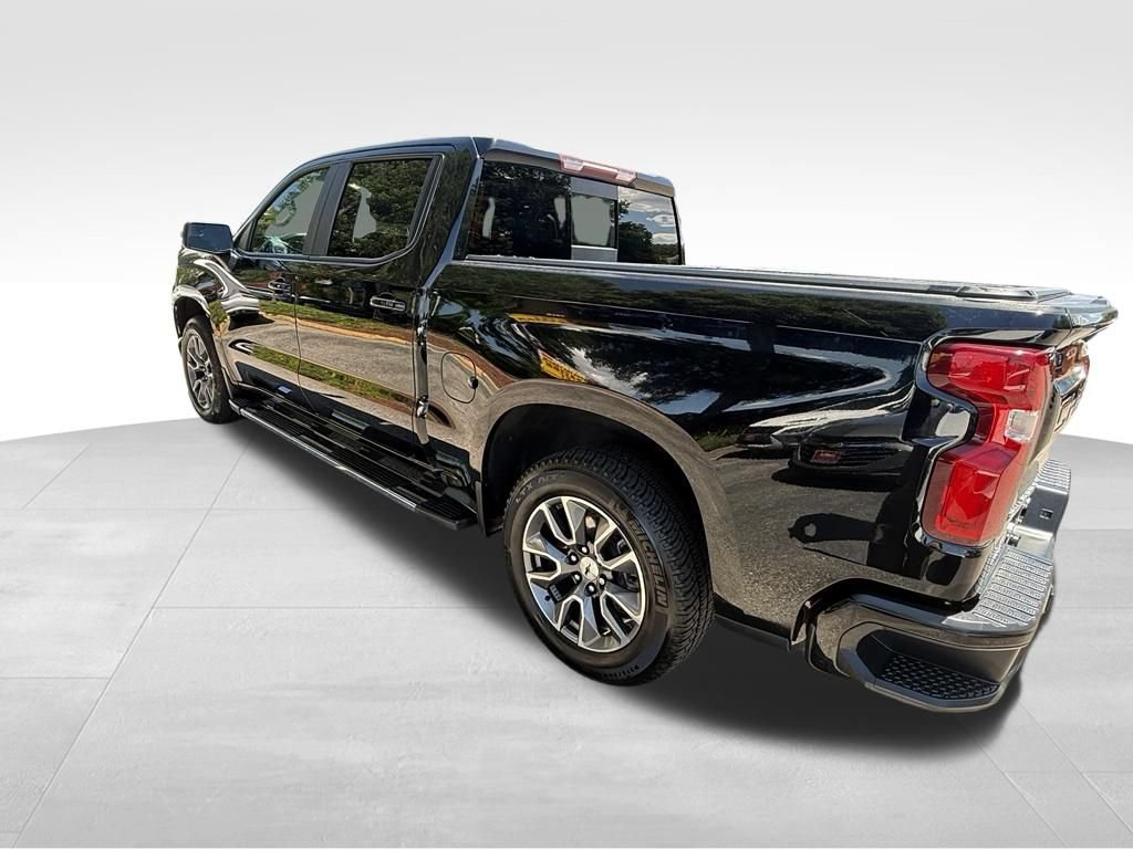 Used 2020 Chevrolet Silverado 1500 RST AWD/4WD image 3