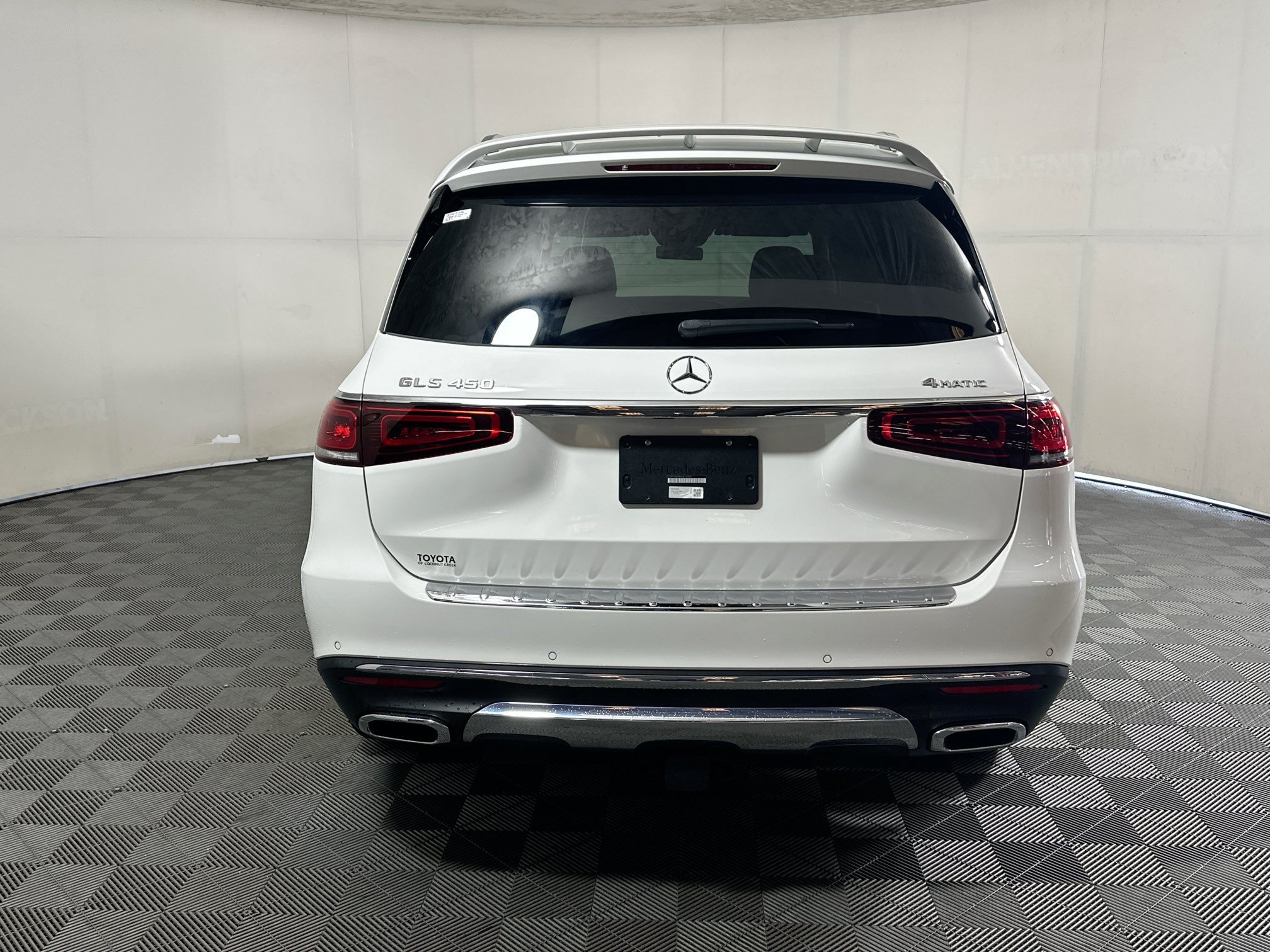 Used 2022 Mercedes-Benz GLS 450 4MATIC image 4