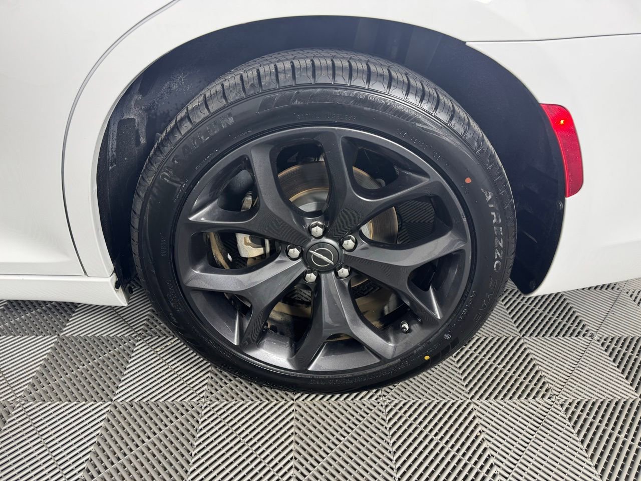 Used 2023 Chrysler 300 S RWD image 39