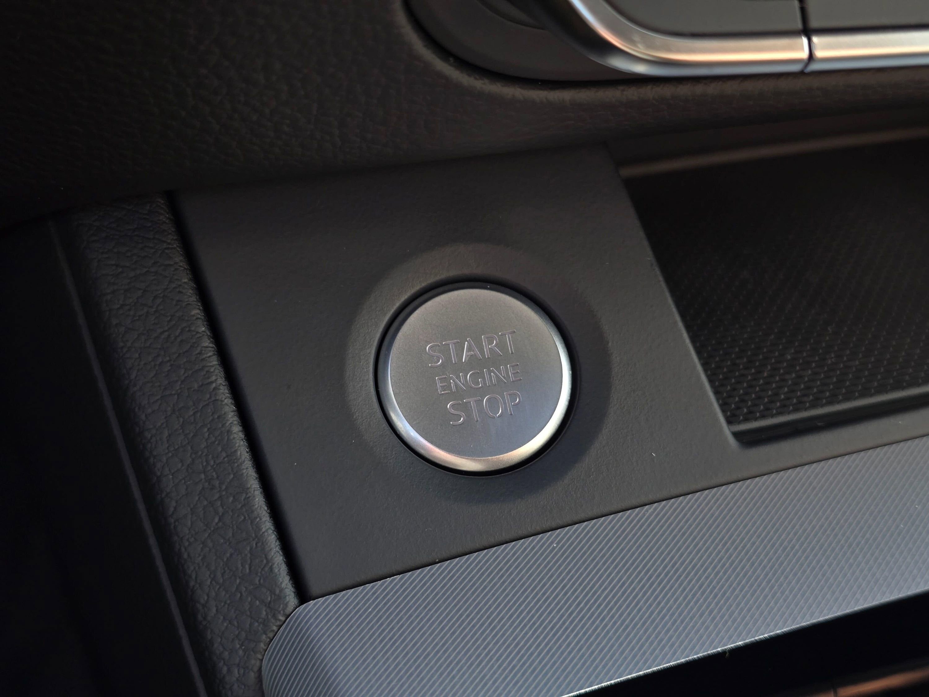 Certified 2025 Audi Q5 2.0T Premium w/ Convenience Plus Package image 43