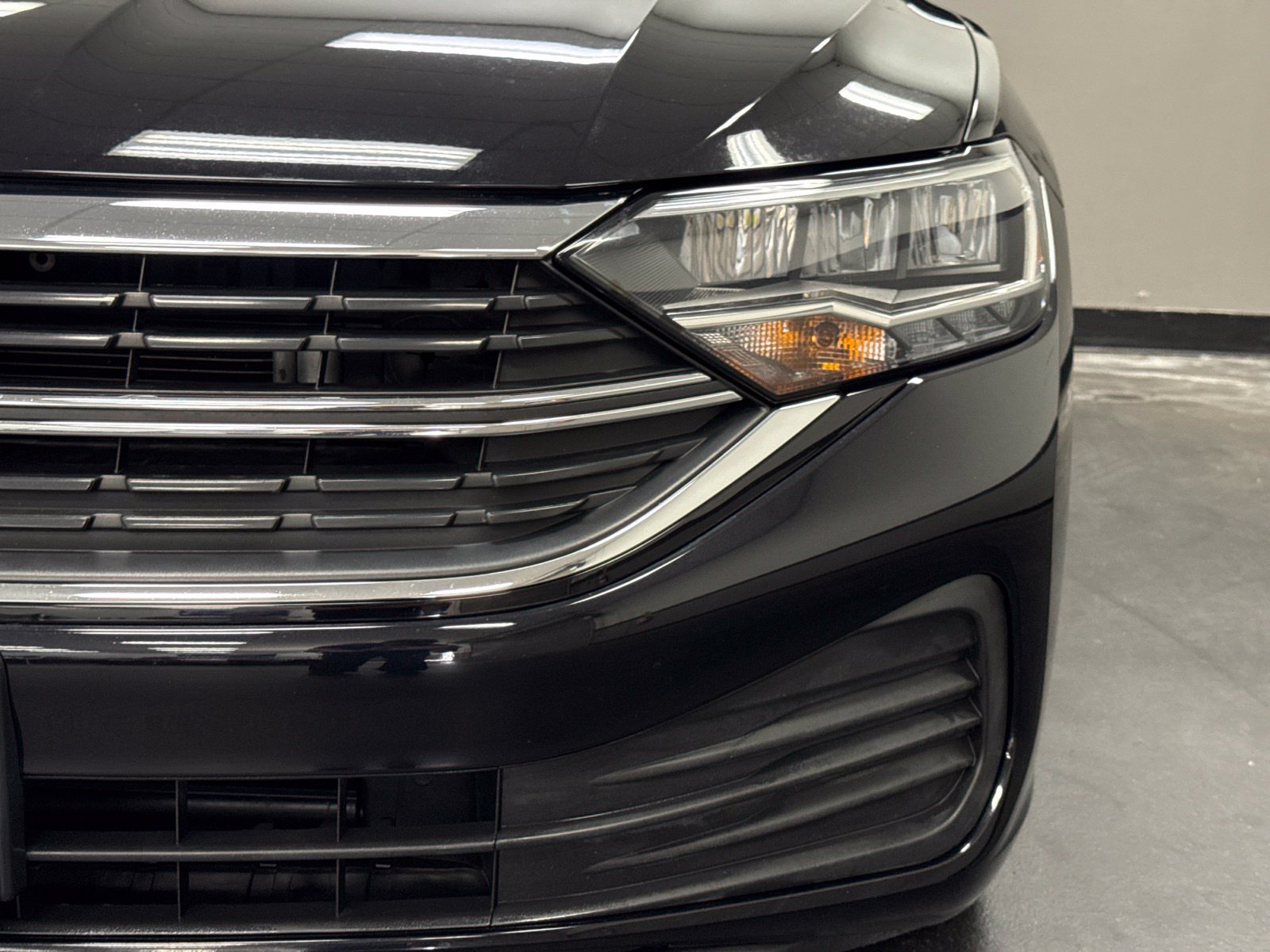 Used 2022 Volkswagen Jetta SE w/ Panoramic Sunroof Package FWD image 7