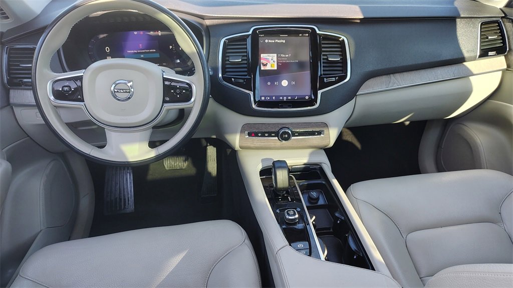 Used 2023 Volvo XC90 B6 Plus w/ Protection Package Premier image 12