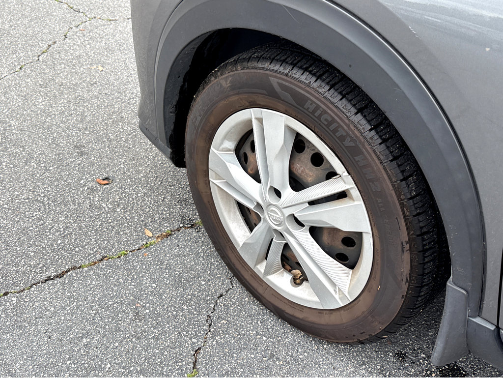 Used 2021 Nissan Kicks S image 22