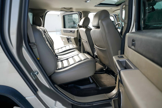 Used 2003 HUMMER H2 w/ Preferred Equipment Group image 38