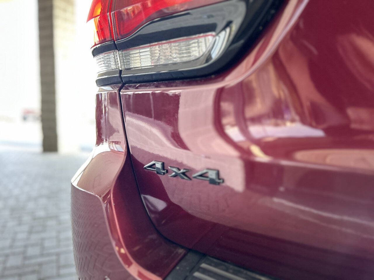 Used 2019 Jeep Grand Cherokee Altitude AWD/4WD image 15