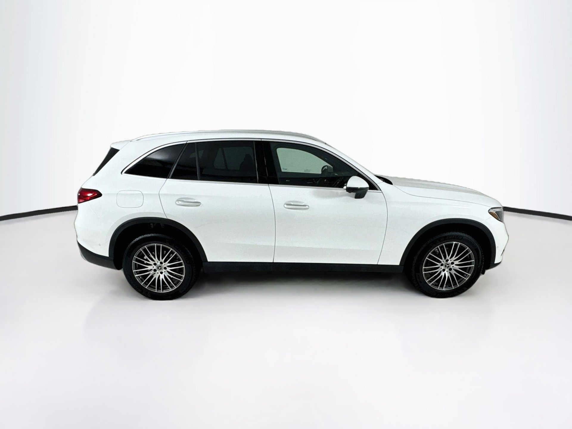New 2027 Mercedes-Benz GLC 300 image 9