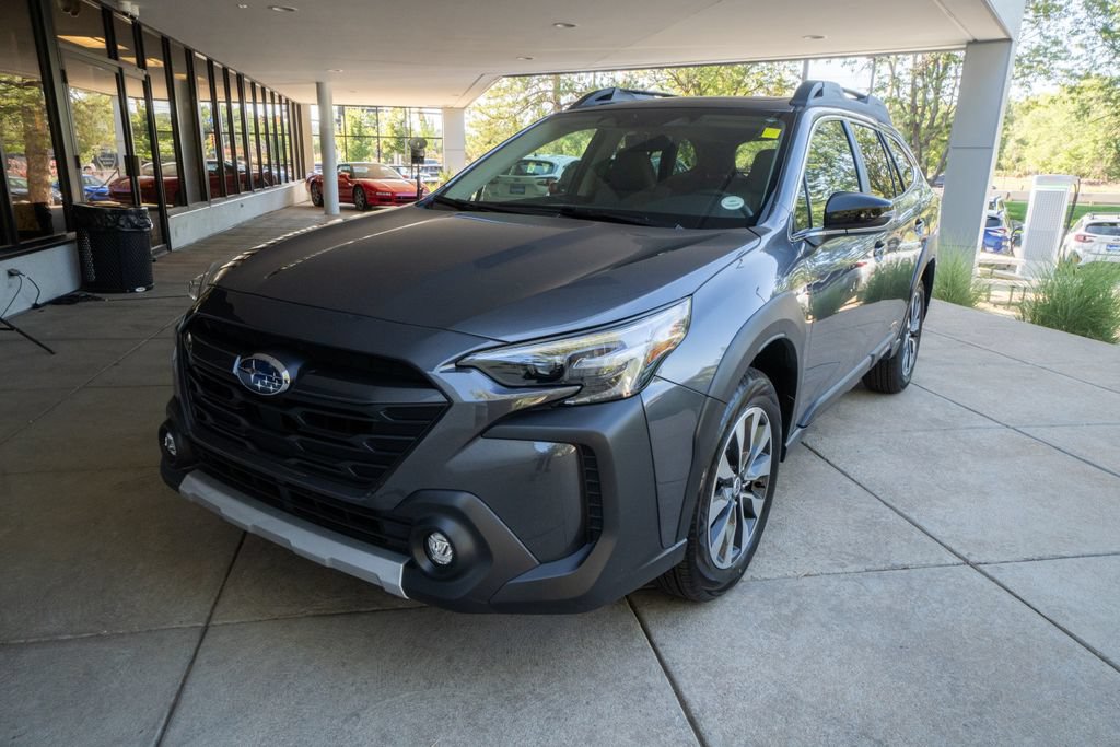 Certified 2025 Subaru Outback Limited AWD/4WD image 3