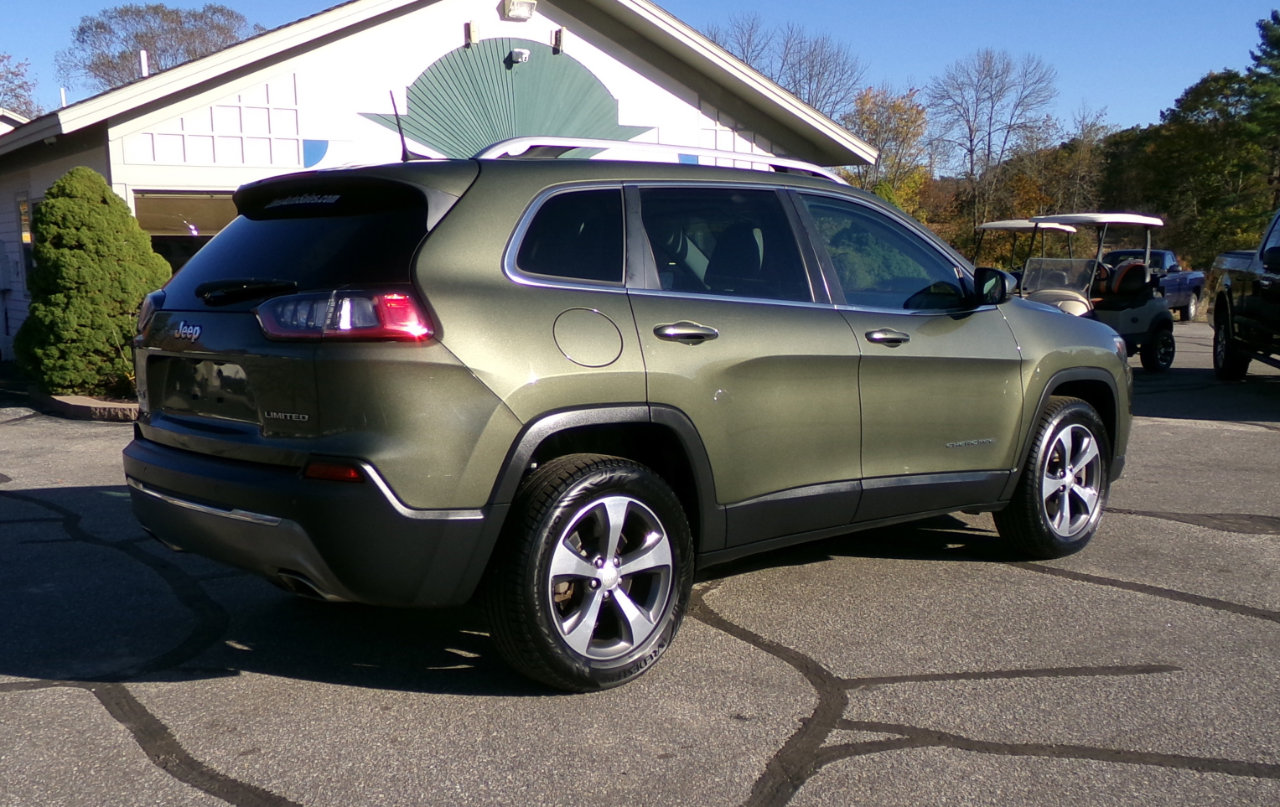 Used 2019 Jeep Cherokee Limited image 13
