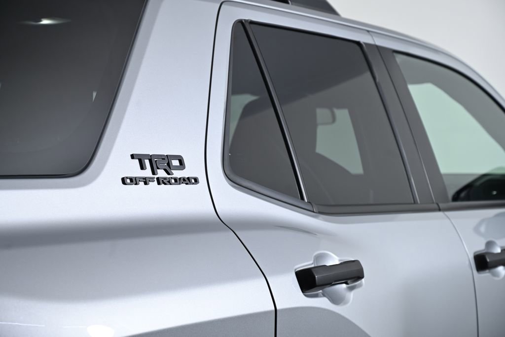 Used 2025 Toyota 4Runner TRD Off-Road AWD/4WD image 11