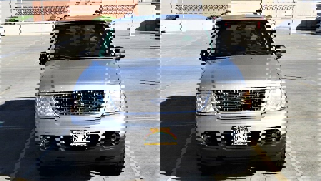 Used 2003 Ford Explorer XLT image 7