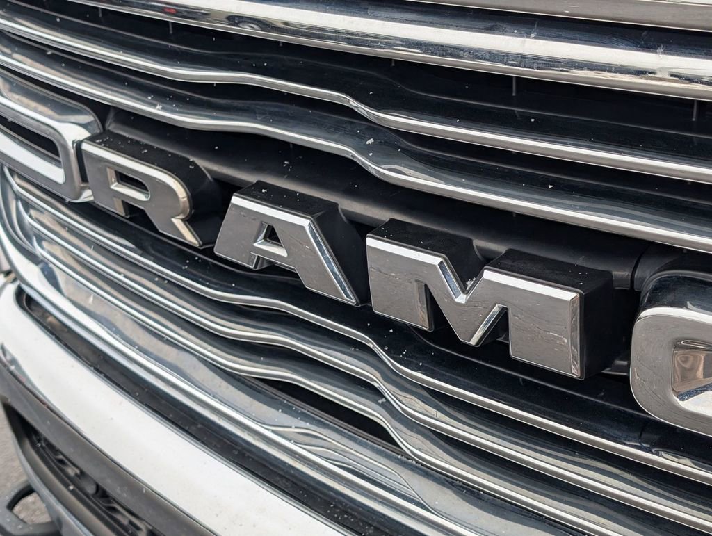 Used 2019 RAM 1500 Laramie image 11