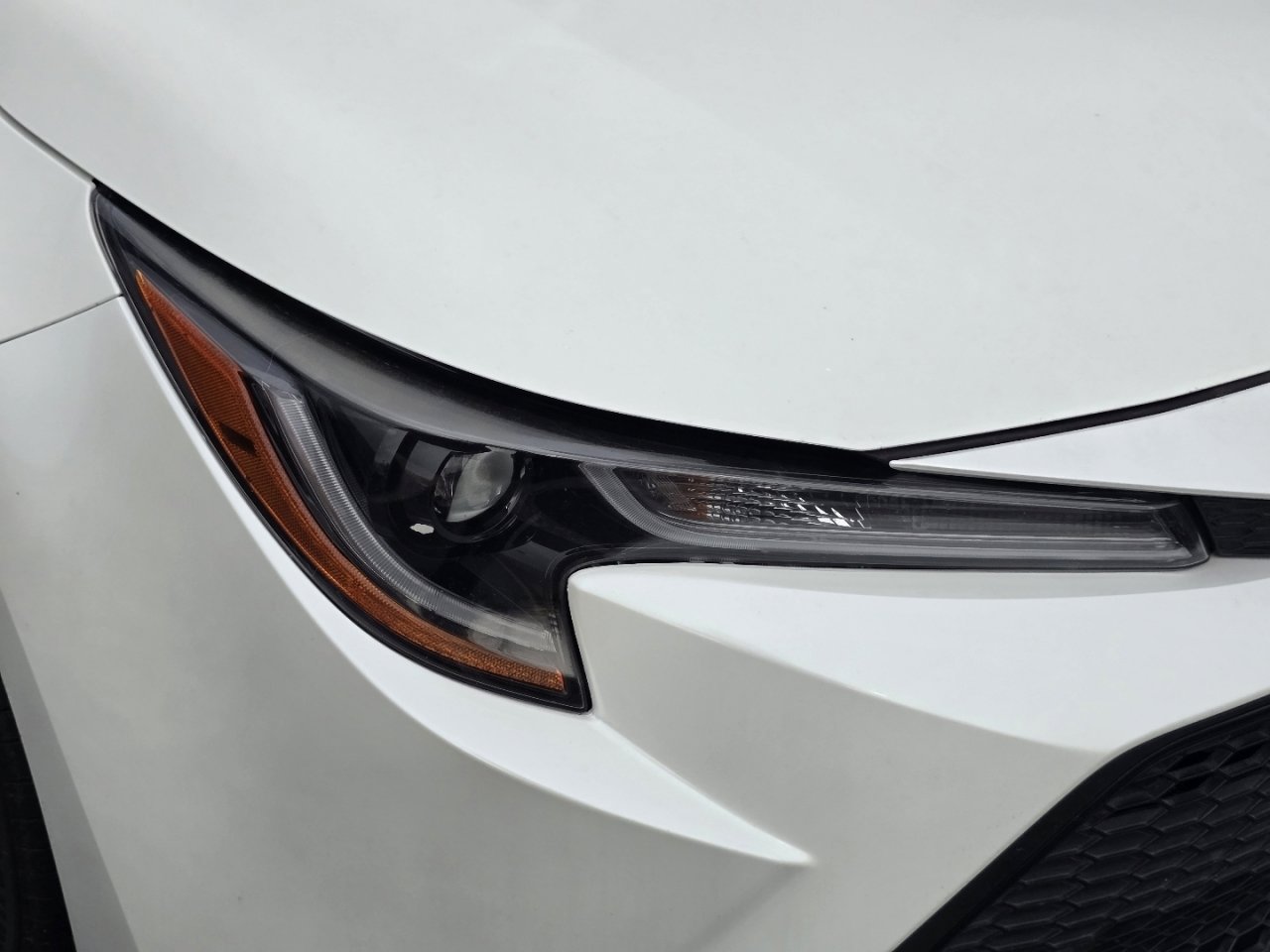 Used 2020 Toyota Corolla LE image 9