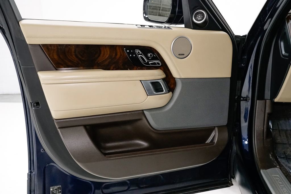 Used 2020 Land Rover Range Rover HSE image 8