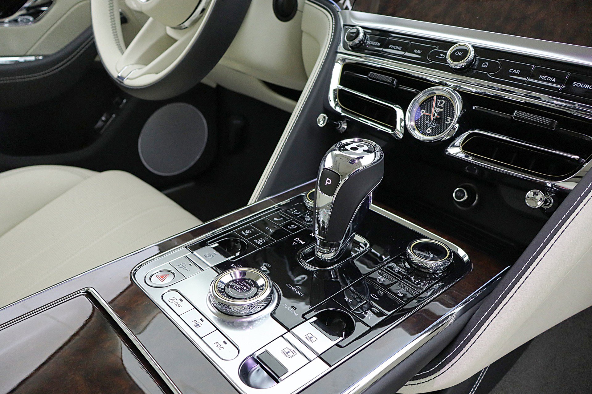 Used 2024 Bentley Flying Spur S V8 image 44