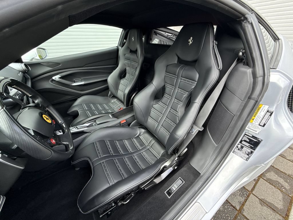 Certified 2022 Ferrari F8 Tributo RWD image 11
