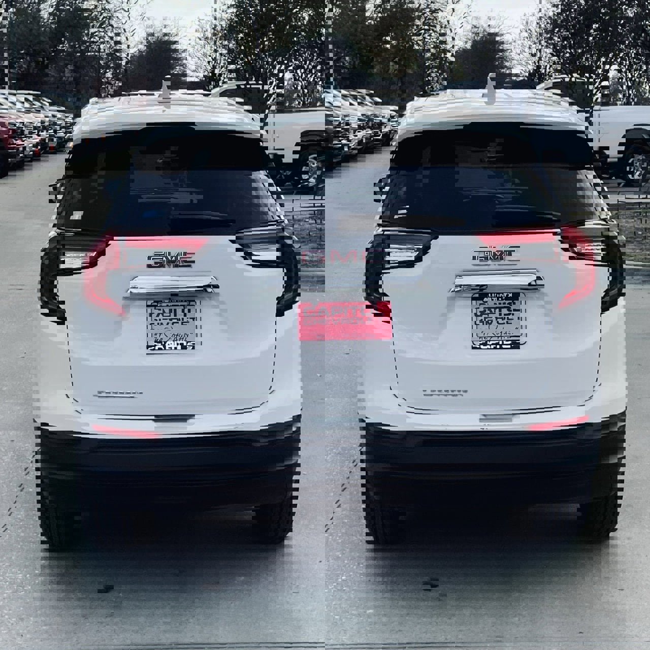 Used 2024 GMC Terrain SLE image 4