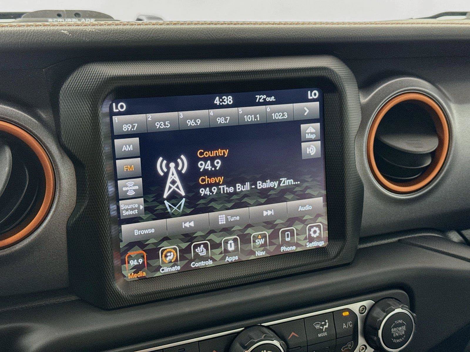 Used 2023 Jeep Gladiator Mojave w/ Cold Weather Group AWD/4WD image 23